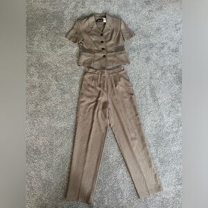 Sag Harbor 2-Piece Women’s Suit